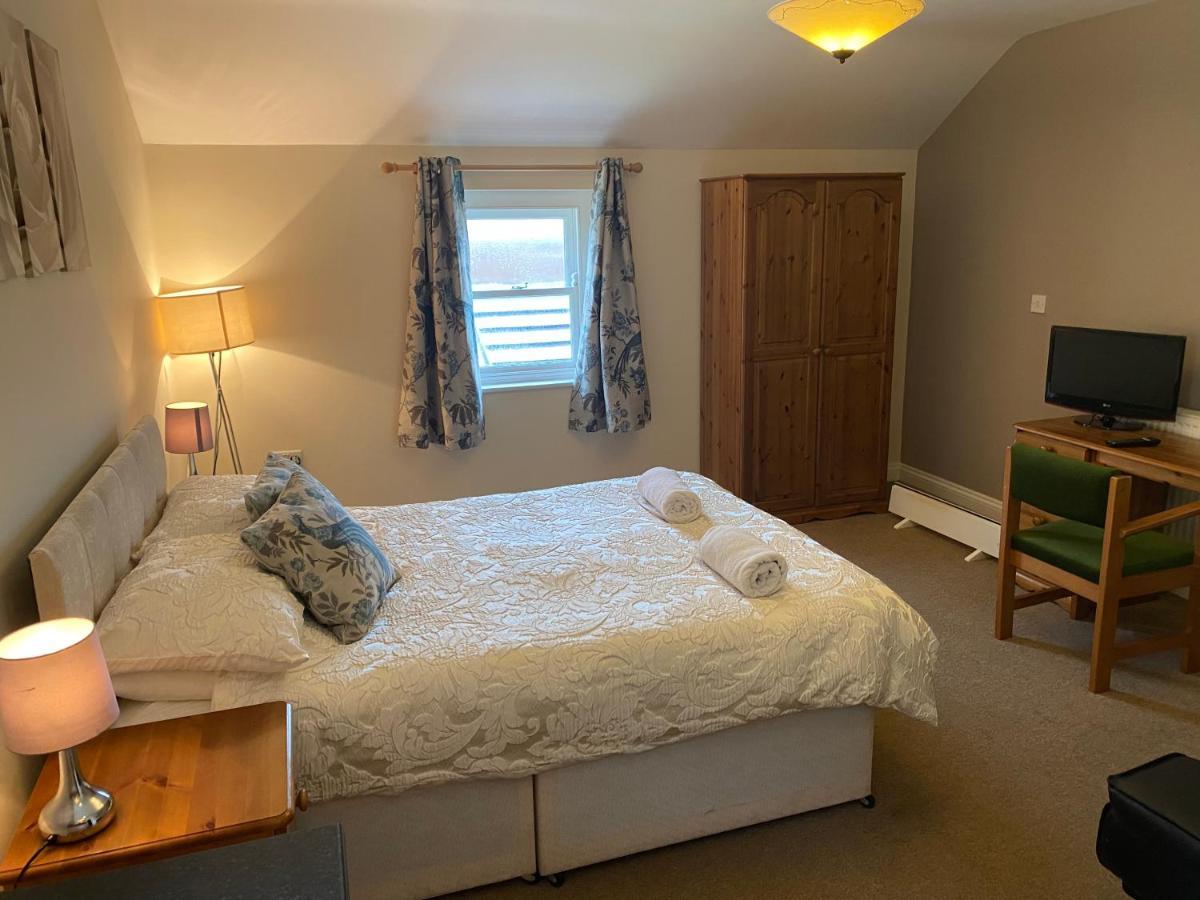 The Duke Of Edinburgh Inn Newgale Екстер'єр фото