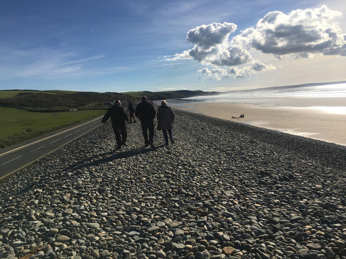 The Duke Of Edinburgh Inn Newgale Екстер'єр фото